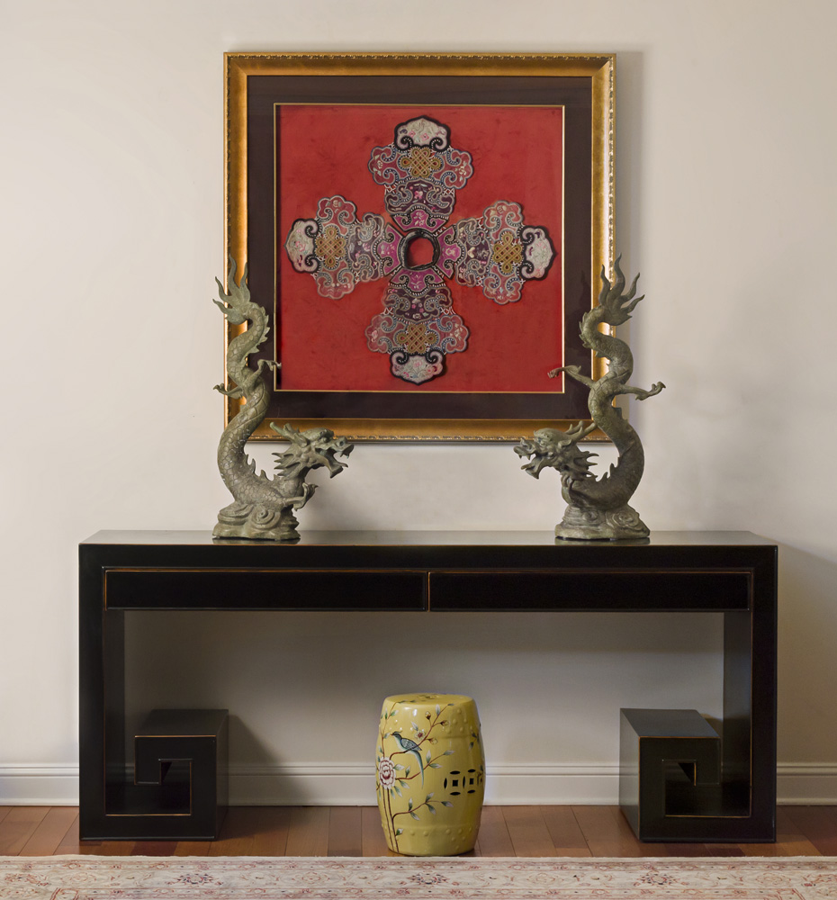 Black Chinese Console Table
