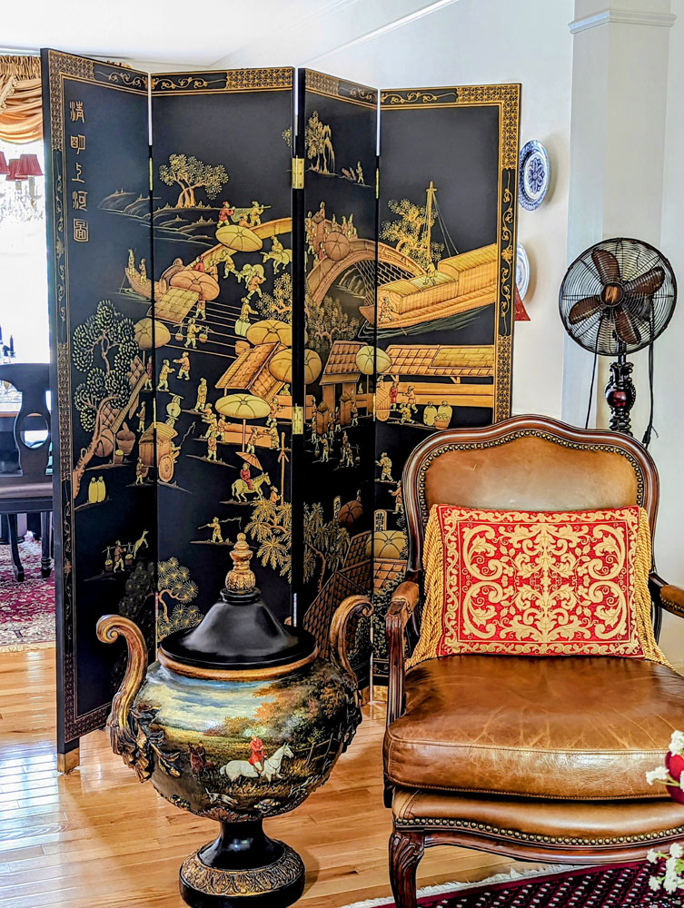 Customer's Chinese furnishing black chinoiserie cabinet and chinoiserie floor screen