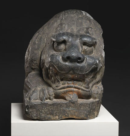 Qi Dynasty Chinese Lion Statue