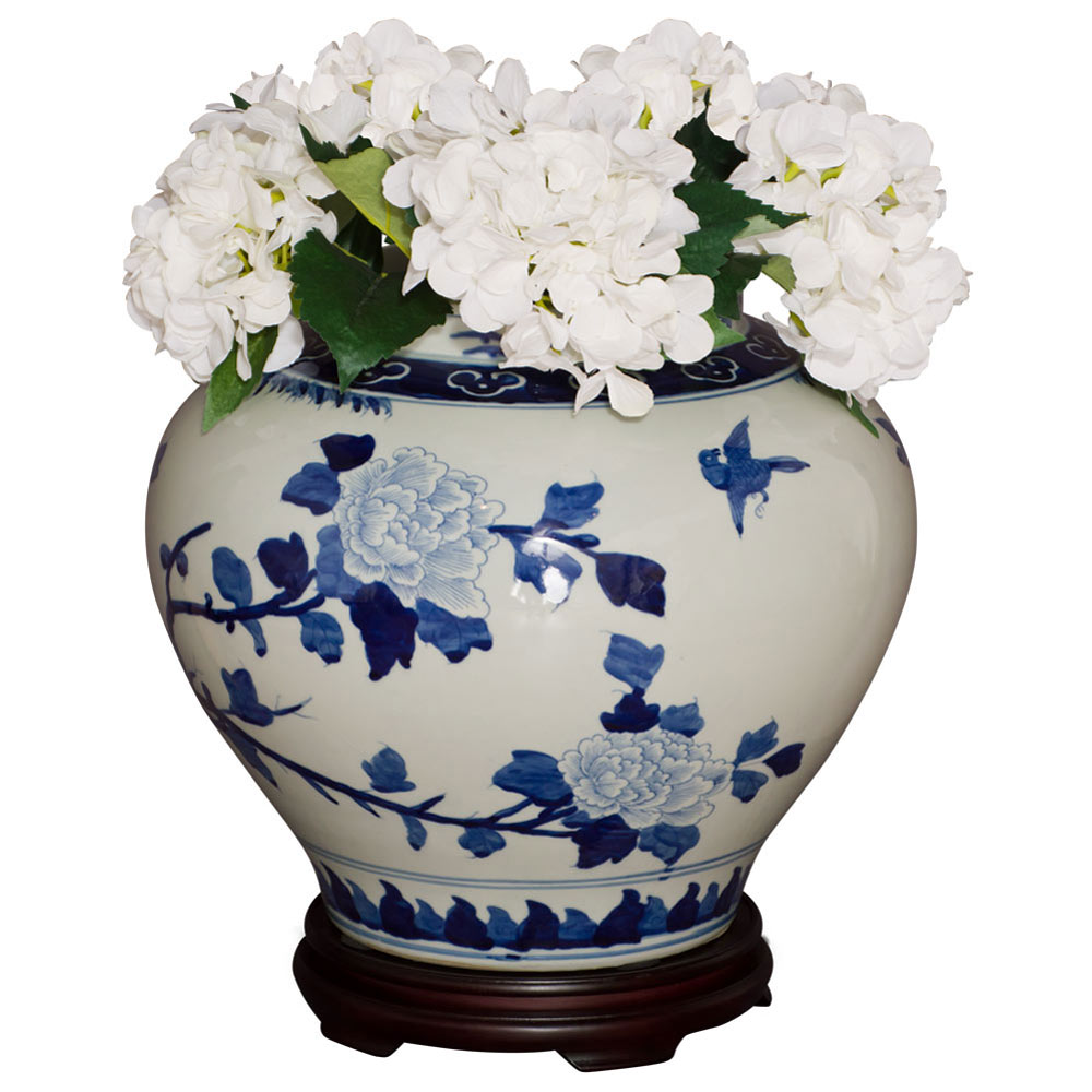 Blue & White Chinese Ming Porcelain Scenery Motif Vase