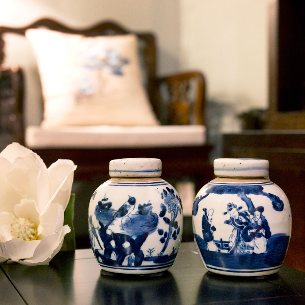Blue and White Porcelain Flower and Bird Oriental Jar