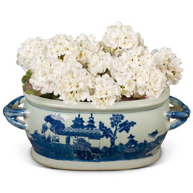 Blue and White Scenery Motif Chinese Porcelain Footbath Planter